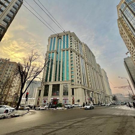 Alinoor'S Apartments Dushanbe Esterno foto